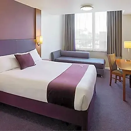Premier / Bradford Airport Hotel 3*