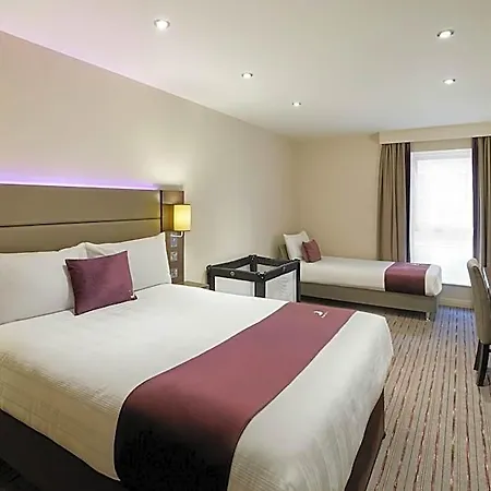 Premier / Bradford Airport Hotel