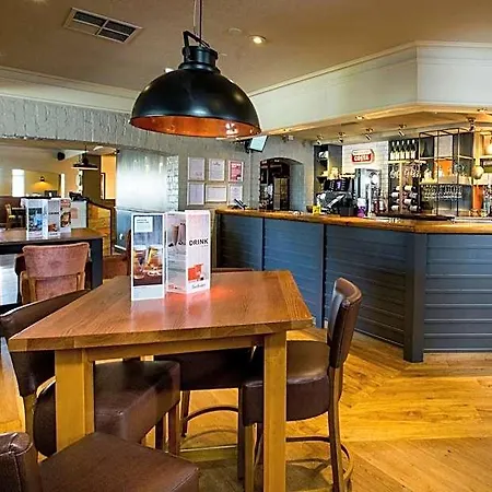 Premier / Bradford Airport Hotel 3*