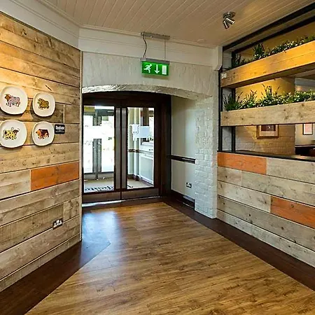 Premier / Bradford Airport Hotel Leeds (West Yorkshire)