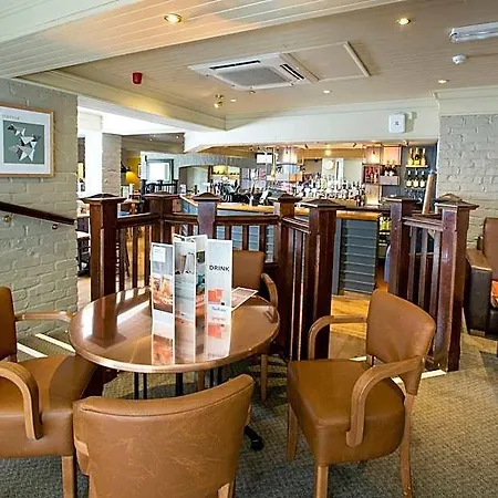 Premier / Bradford Airport Leeds (West Yorkshire)
