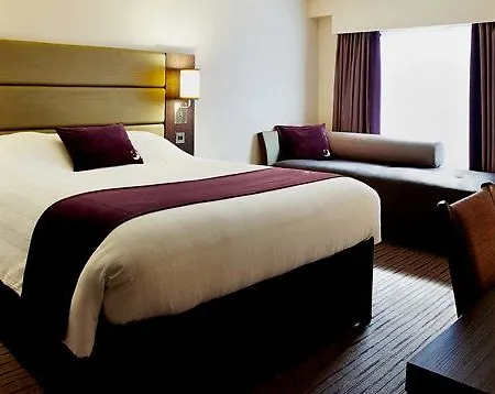 Premier Leeds / Bradford Airport 3*