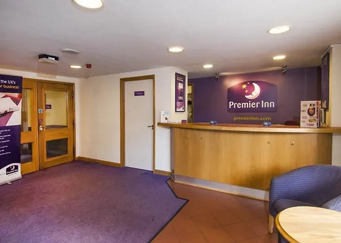Hotel Premier / Bradford Airport 3*