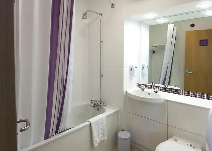 호텔 Premier / Bradford Airport 3*