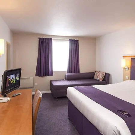 Premier Premier / Bradford Airport Hotel